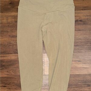 Green extra high rise go dry leggings